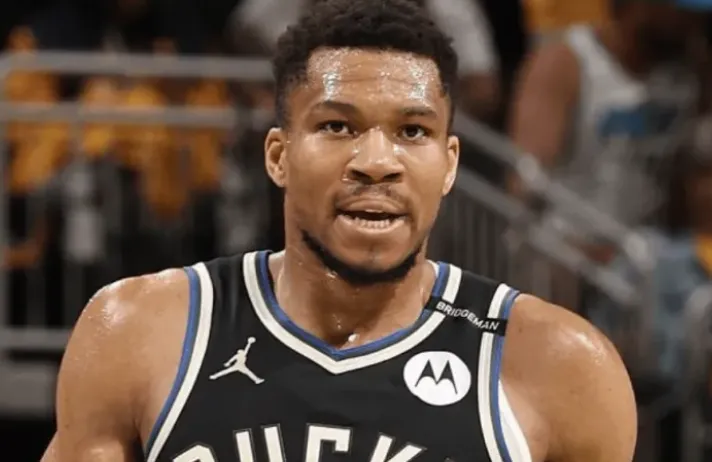 开云app下载-掘记：字母哥有点像24年受伤后的恩比德，动作谨慎&amp;amp;弯腰弓背